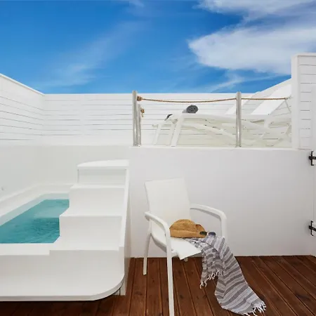 Collection Boutique Suites Apartmanhotel Ía
