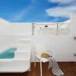 Collection Boutique Suites Apart Otel Oia